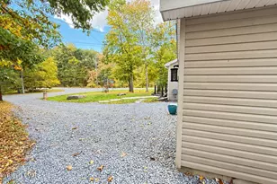 103 Dunchurch Dr, Bushkill, PA 18324 - Photo 5