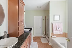 389 Joanne Ct, Bartonsville, PA 18321 - Photo 81