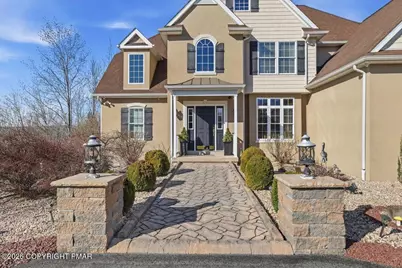  389 Joanne Court, Bartonsville, PA 18321 - Photo 7