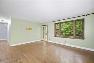 184 Swallow Cir, Bushkill, PA 18324 - Photo 5