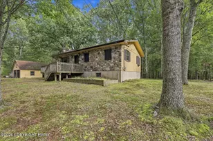 184 Swallow Cir, Bushkill, PA 18324 - Photo 3