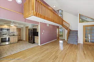 28 Heath Ln, Mount Pocono, PA 18344 - Photo 9
