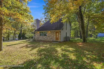  28 Heath Lane, Mount Pocono, PA 18344 - Photo 3
