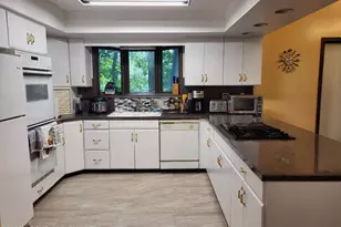 3233 Windermere Dr, Bushkill, PA 18324 - Photo 15