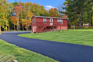 373 Clearview Dr, Long Pond, PA 18334 - Photo 1