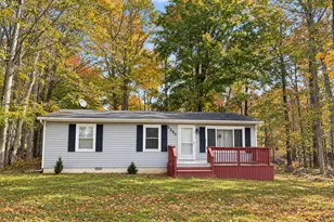 7506 Crestview Dr, Tobyhanna, PA 18466 - Photo 1