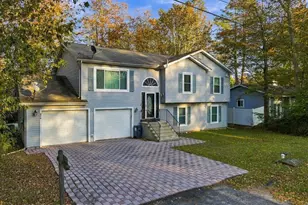 2137 Freedom Way, Pocono Summit, PA 18346 - Photo 11