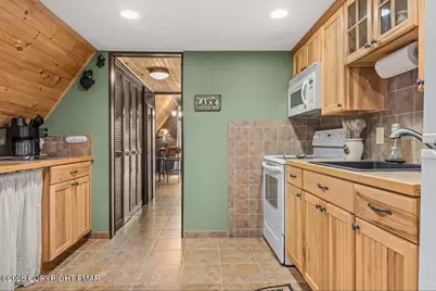  234 Brier Crest Road, Blakeslee, PA 18610 - Photo 3