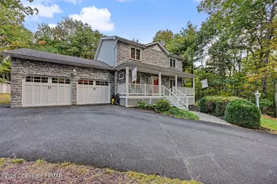  212 Fairfield Drive, Brodheadsville, PA 18322 - Photo 7