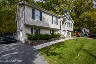 1111 Hunters Woods Dr, East Stroudsburg, PA 18301 - Photo 3