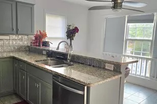 240 Hawthorne Village Ct, East Stroudsburg, PA 18302 - Photo 9