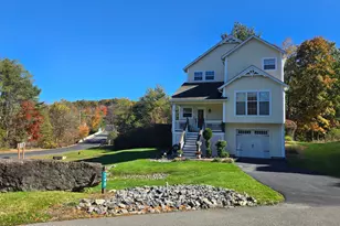 240 Hawthorne Village Ct, East Stroudsburg, PA 18302 - Photo 3