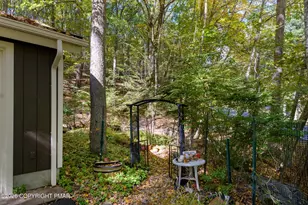3102 Delaware Cir, Bushkill, PA 18324 - Photo 25