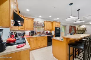 156 Spruce Run Dr, Dingmans Ferry, PA 18328 - Photo 9