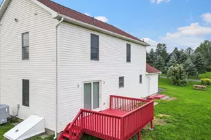 1427 Route 715, Stroudsburg, PA 18360 - Photo 33