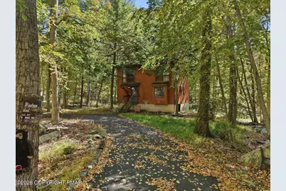  145 Canterbury Road, Bushkill, PA 18324 - Photo 5