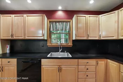  501 Rainbow Way, Stroudsburg, PA 18360 - Photo 13