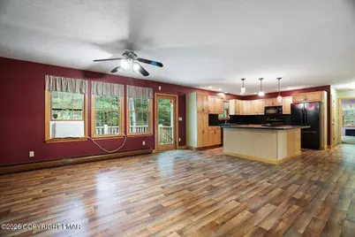  501 Rainbow Way, Stroudsburg, PA 18360 - Photo 9