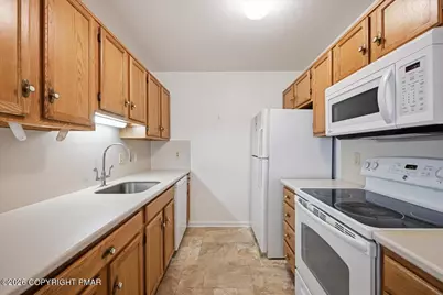  112 Lindfield Circle, Macungie, PA 18062 - Photo 13
