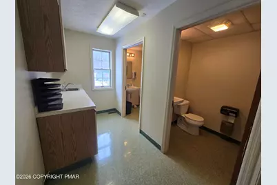  106 Shawnee Square Dr Unit 102, East Stroudsburg, PA 18301 - Photo 15