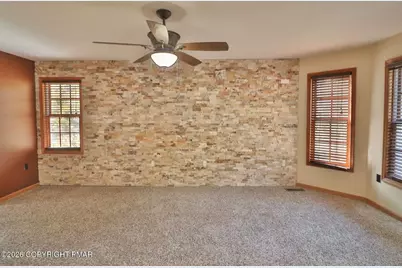  131 Canterbury Road, Bushkill, PA 18324 - Photo 5