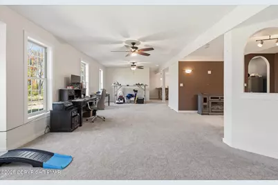  22 Greentree Drive, Bangor, PA 18013 - Photo 5
