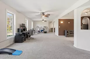 22 Greentree Dr, Bangor, PA 18013 - Photo 5