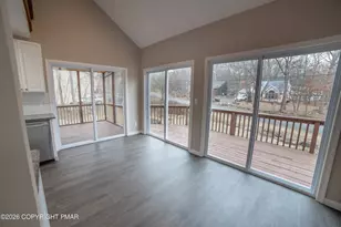 334 Somerset Dr, East Stroudsburg, PA 18301 - Photo 15