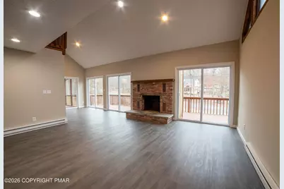  334 Somerset Drive, East Stroudsburg, PA 18301 - Photo 9