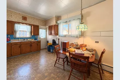  19 E Mahanoy Street, Mahanoy City, PA 17948 - Photo 15
