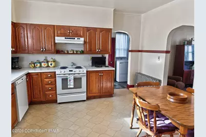 62 Dante Street, Roseto, PA 18013 - Photo 9