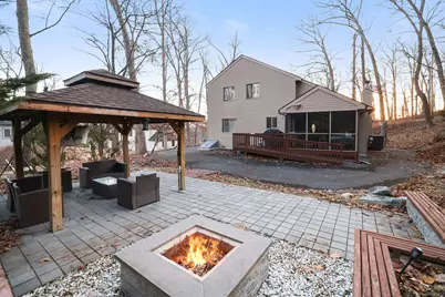  195 Brentwood Drive, Bushkill, PA 18324 - Photo 1
