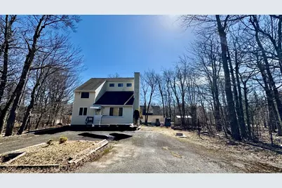  1905 Horseshoe Bend, Tobyhanna, PA 18466 - Photo 1
