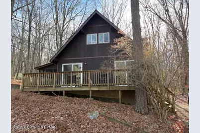  1095 Deer Run, Bushkill, PA 18324 - Photo 1