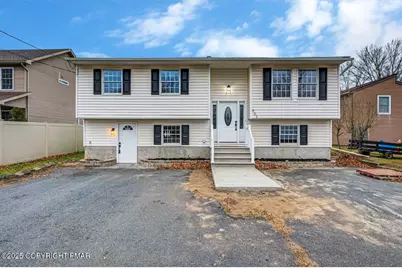  903 Avenue, Matamoras, PA 18336 - Photo 1
