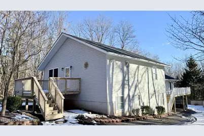  899 Lower Mountain Drive, Effort, PA 18330 - Photo 1