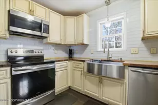 121 St Moritz Ct, Henryville, PA 18332 - Photo 11