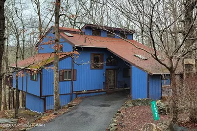  137 Regent Street, Bushkill, PA 18324 - Photo 1
