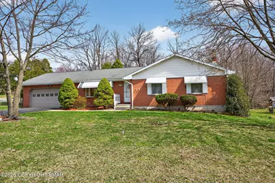  811 Hawthorne Lane, Pen Argyl, PA 18072 - Photo 1
