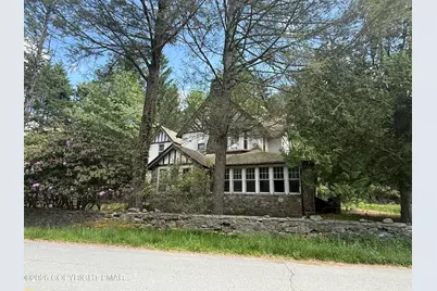  33 Knox Street, Mount Pocono, PA 18344 - Photo 1