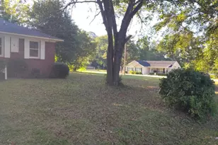 810 Earle St, Thomson, GA 30824 - Photo 9