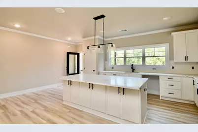 1021 S Pointe Ct, Tignall, GA 30668 - Photo 7