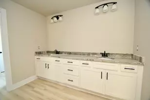 1021 S Pointe Ct, Tignall, GA 30668 - Photo 11