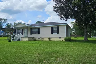 1055 Scruggs Cir, Bartow, GA 30413 - Photo 3