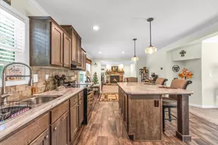 152 Ridgelake Cir, Saint Matthews, SC 29135 - Photo 5