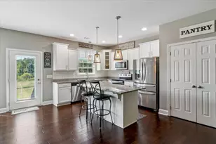 1609 Rock House Rd, Greenwood, SC 29646 - Photo 15