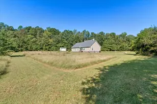 1609 Rock House Rd, Greenwood, SC 29646 - Photo 7