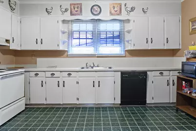 261 Myrtle Street, Gloverville, SC 29828 - Photo 11