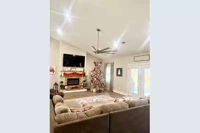 169 E Sheppard Street, Stapleton, GA 30823 - Photo 5