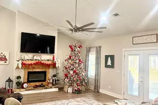 169 E Sheppard St, Stapleton, GA 30823 - Photo 5